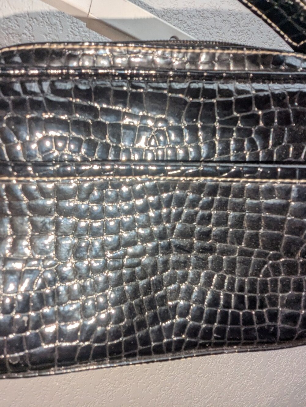2000s Kathy Van Zeeland Black Faux Crocodile Crossbody Purse Orange/Gold Lining - Picture 4 of 14